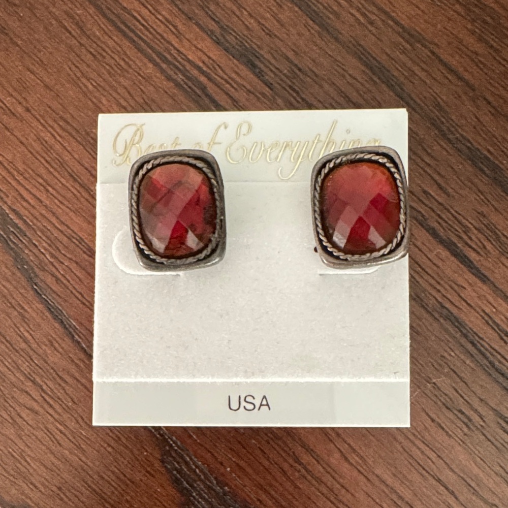 Elegant Red Square Earrings